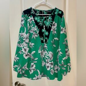 Lane Bryant Green & White Floral Tunic Top Size 18